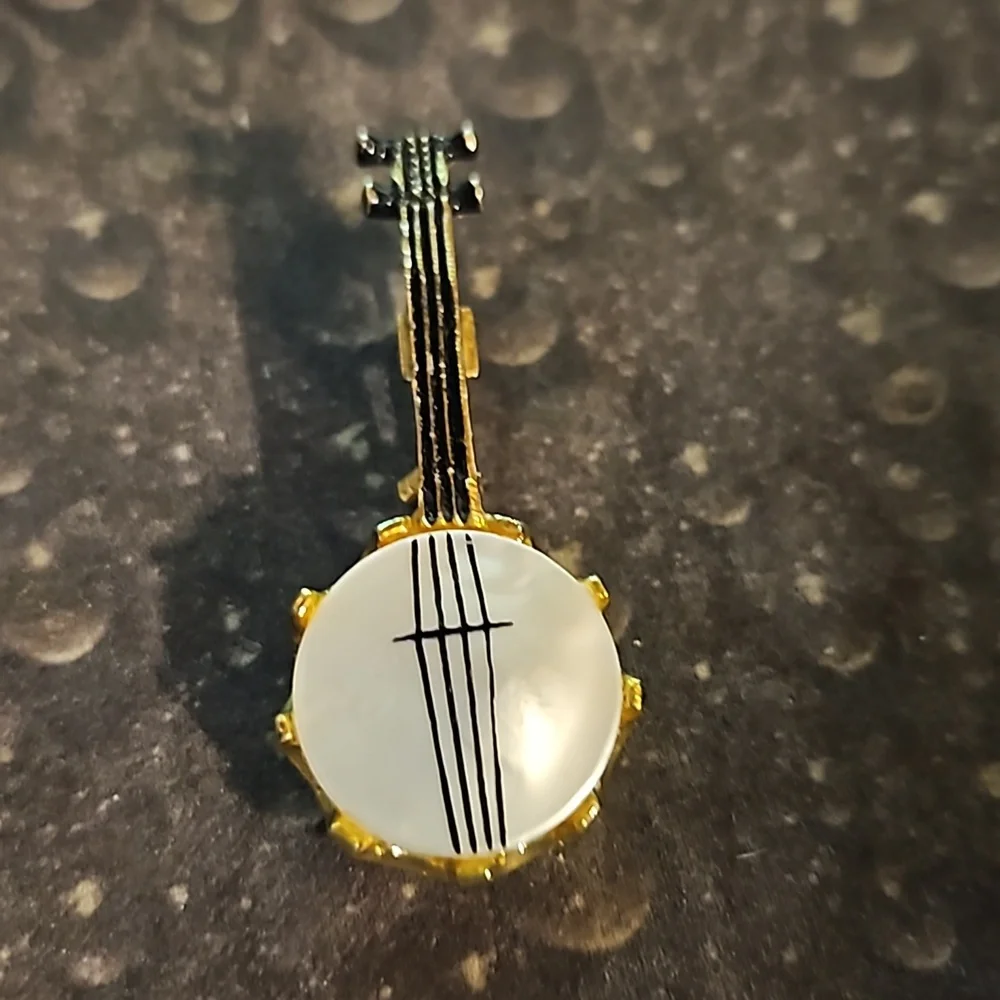 Vintage Banjo Mother of Pearl Pin - Picture 2 of 3